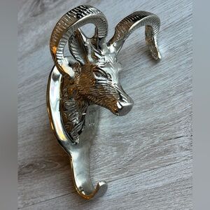Silver Metal Stag Deer
Hunter Outdoorsman Wall
Hook Hanger New !
